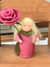 bloemenkindje roze roos met los haar (kant en klaar)